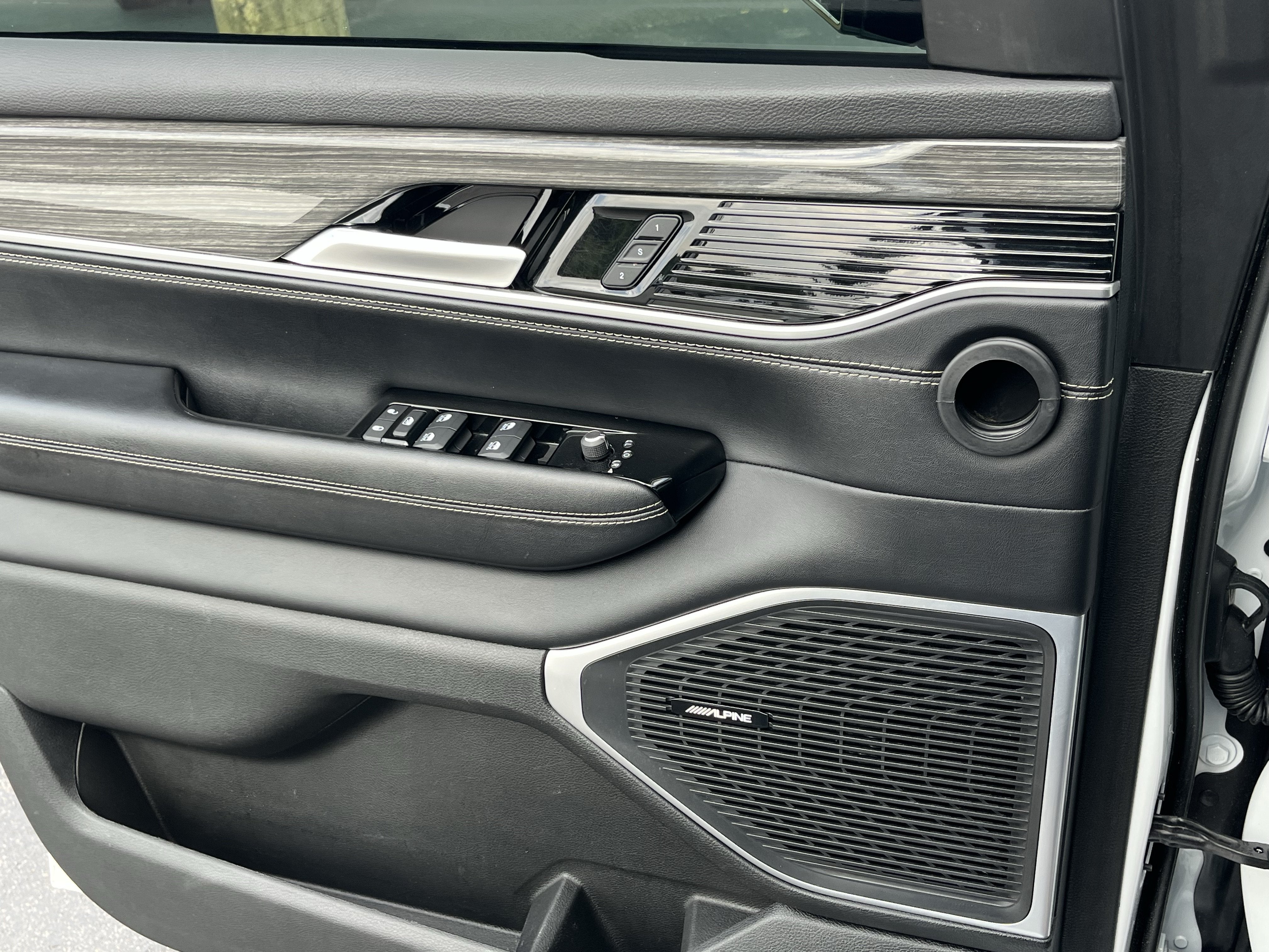 2022 Jeep Wagoneer Series II