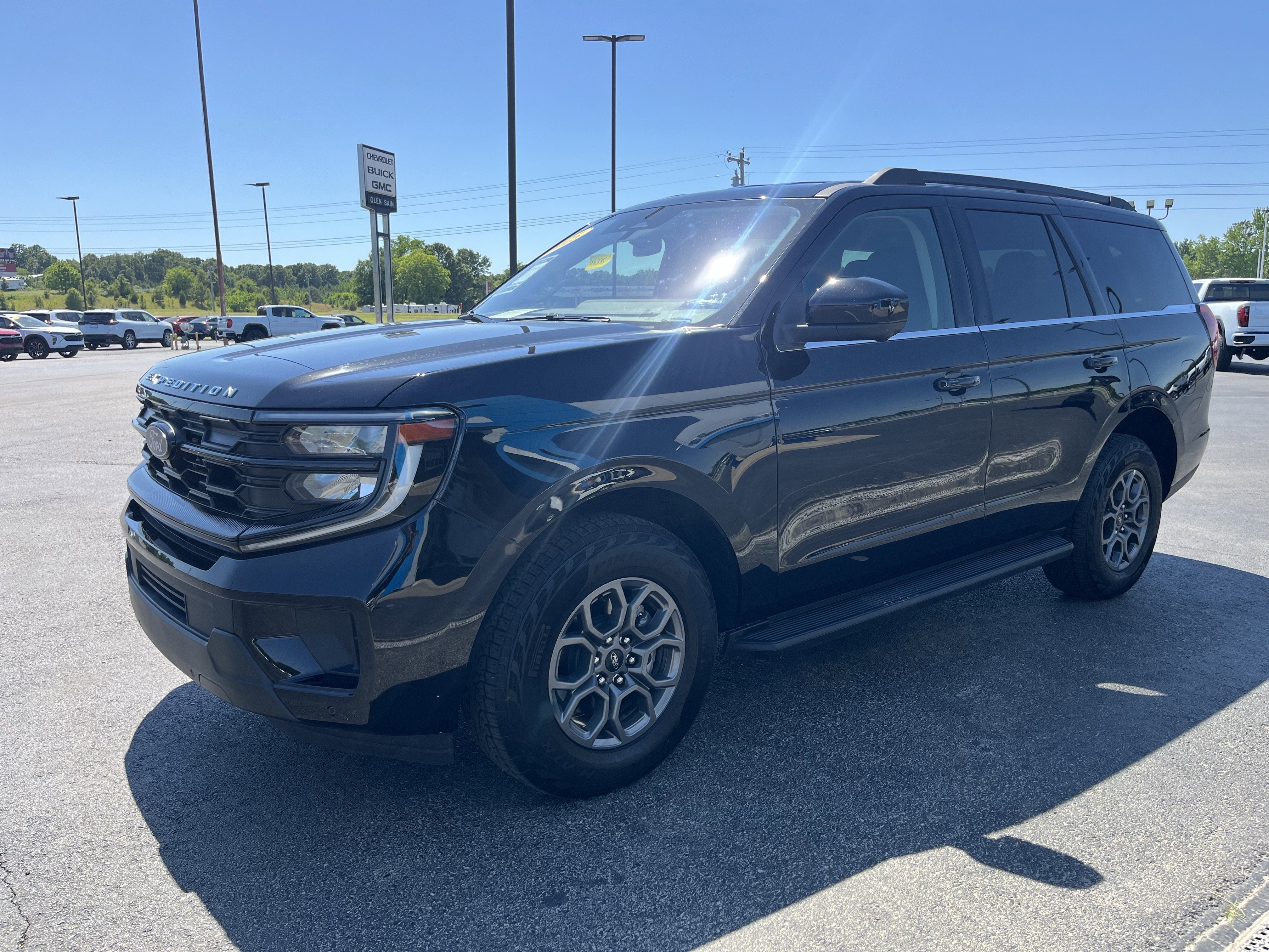 2025 Ford Expedition Active