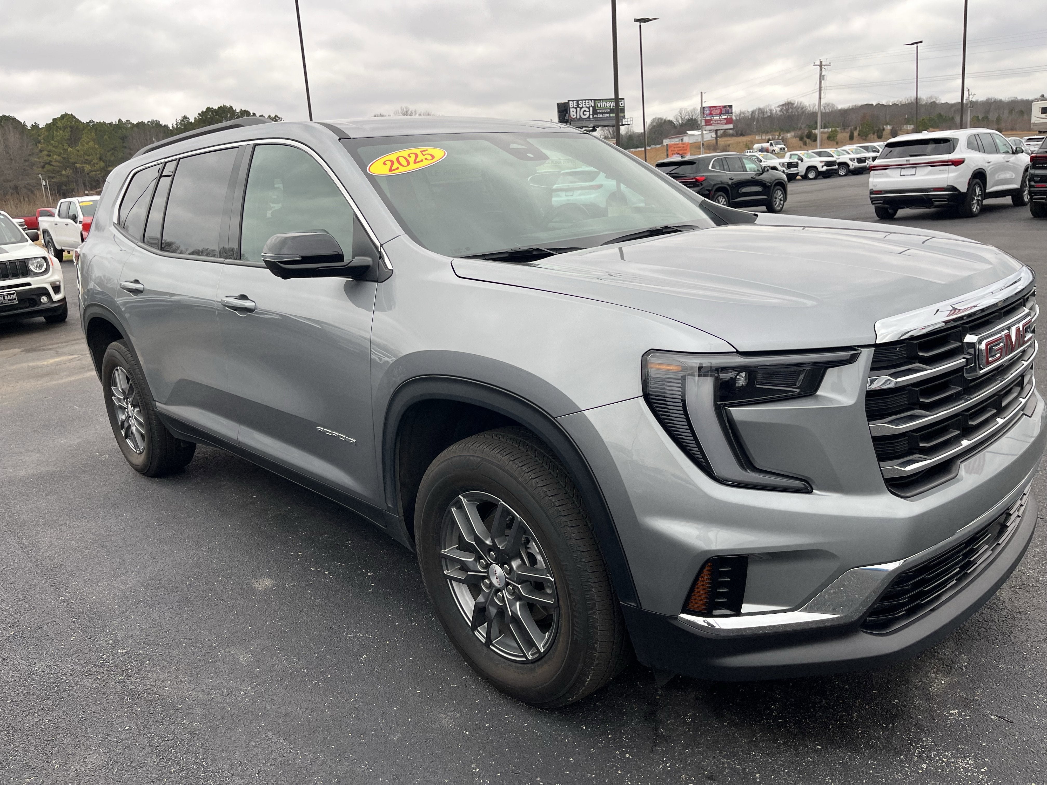 2025 GMC Acadia Elevation