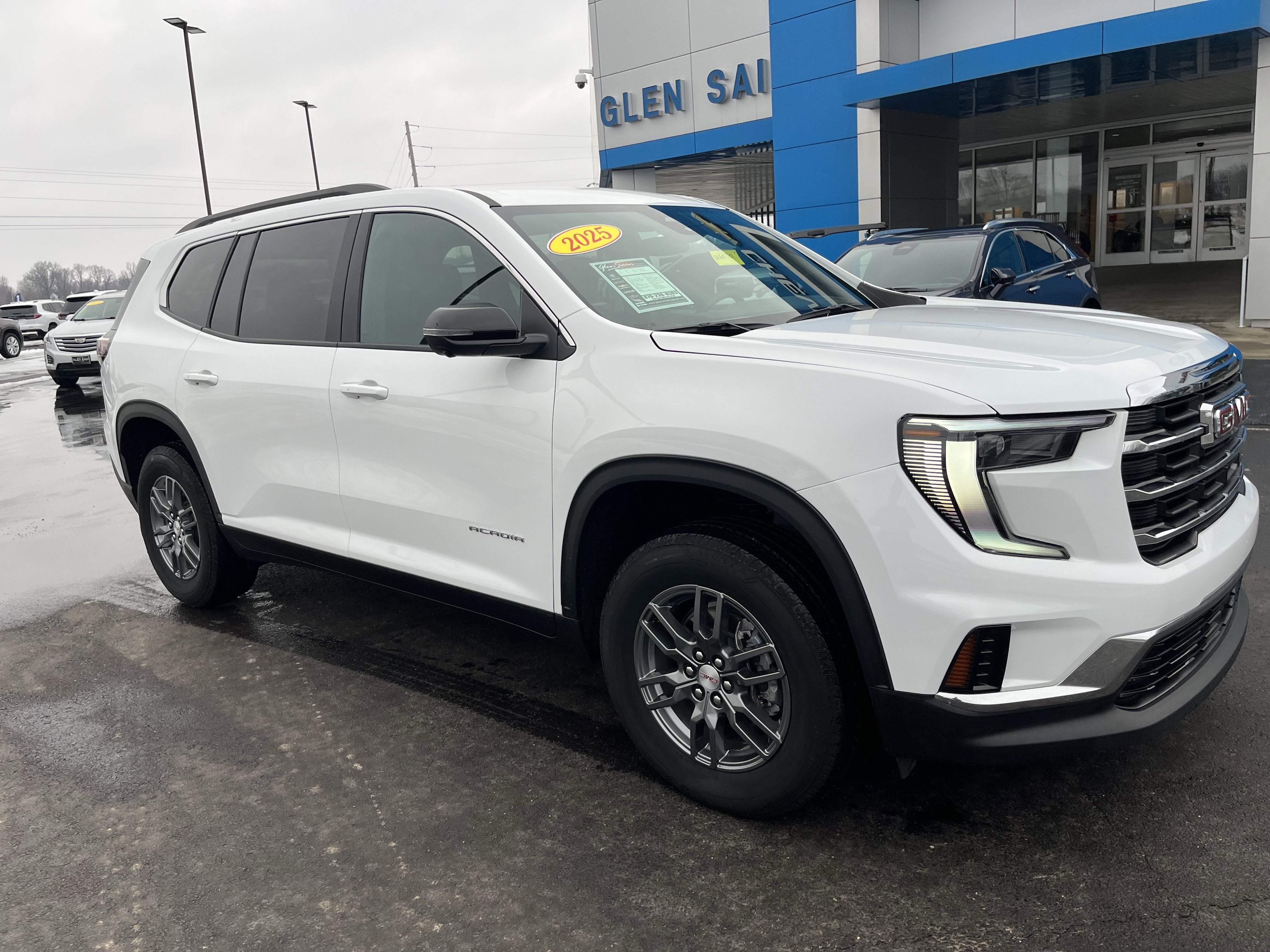 2025 GMC Acadia Elevation