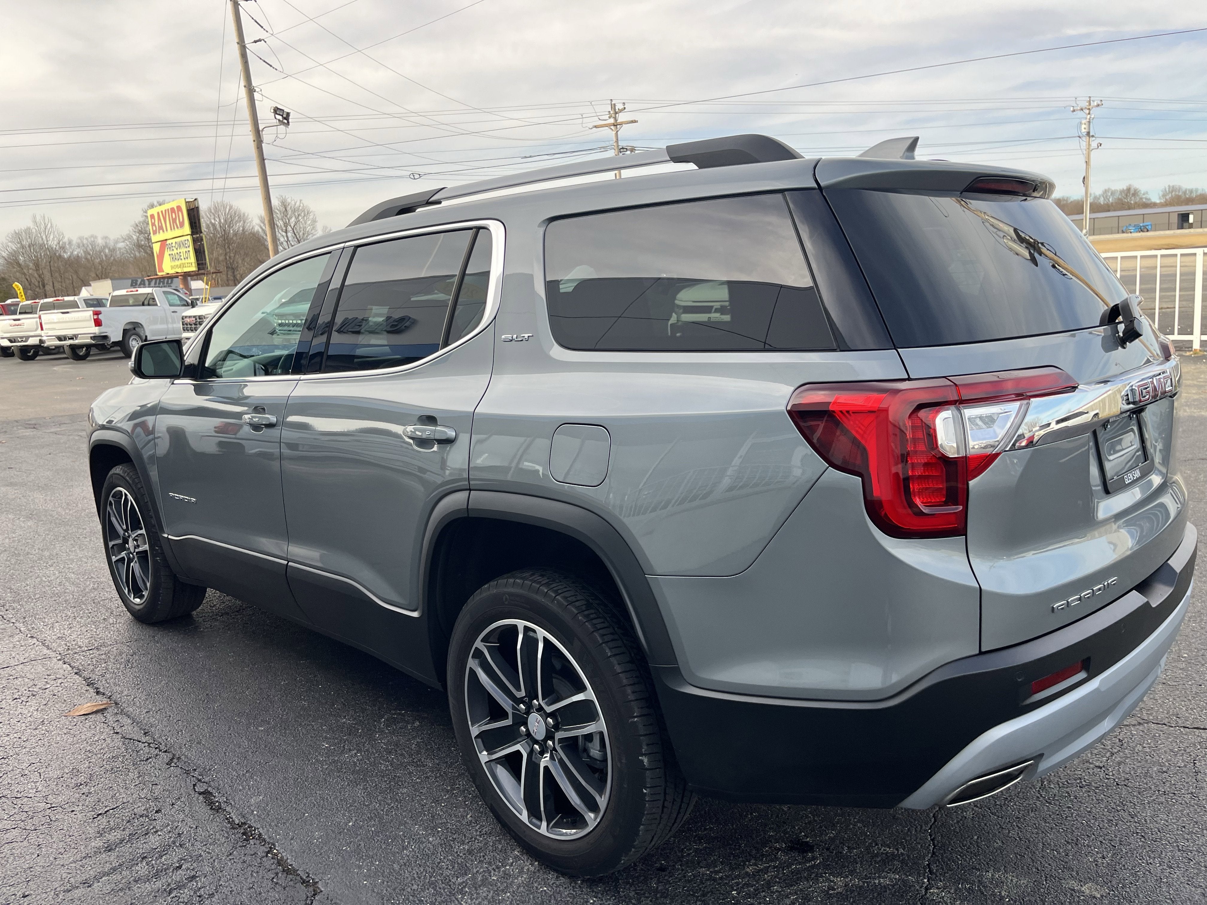 2023 GMC Acadia SLT