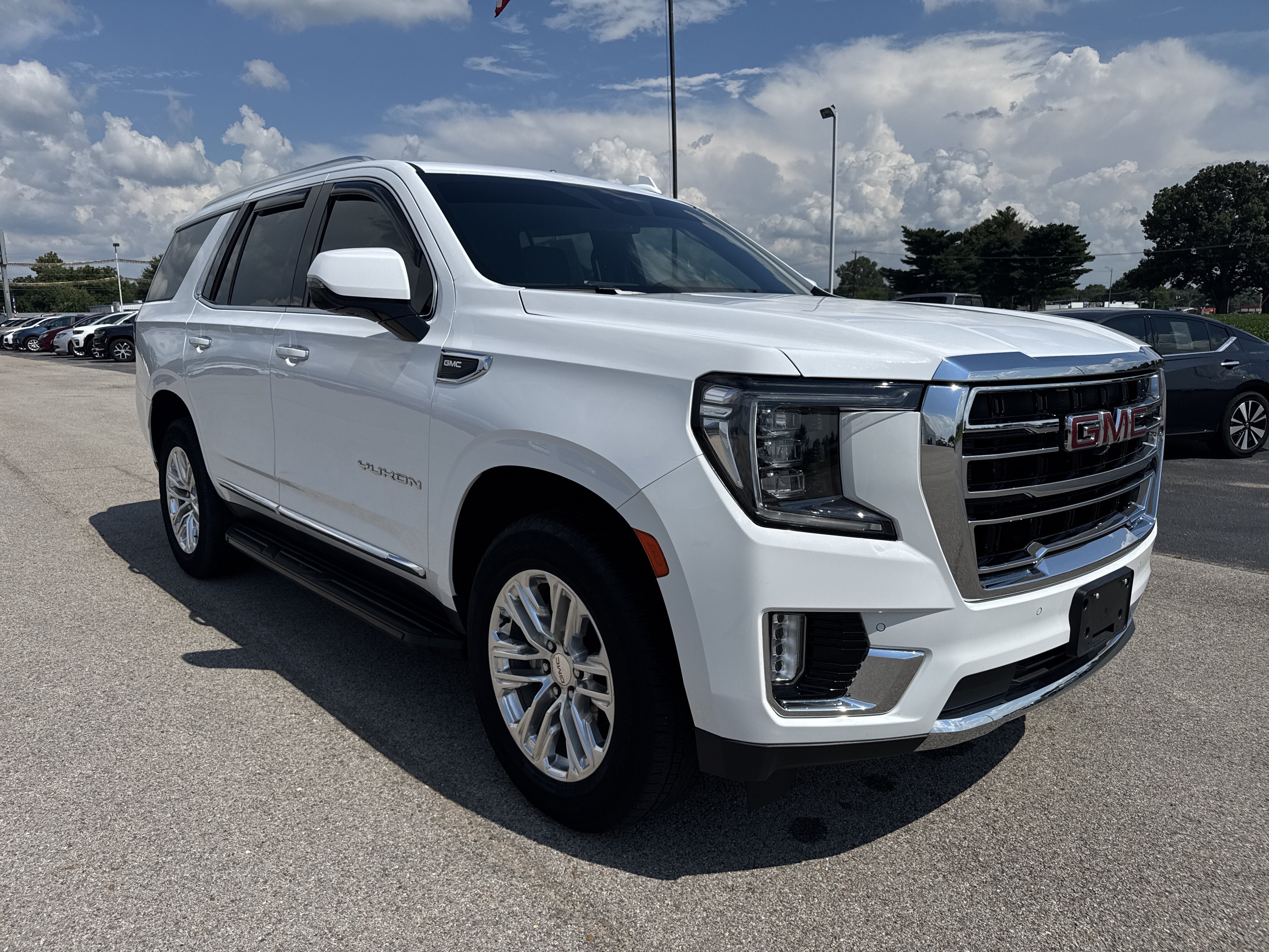 2023 GMC Yukon SLT