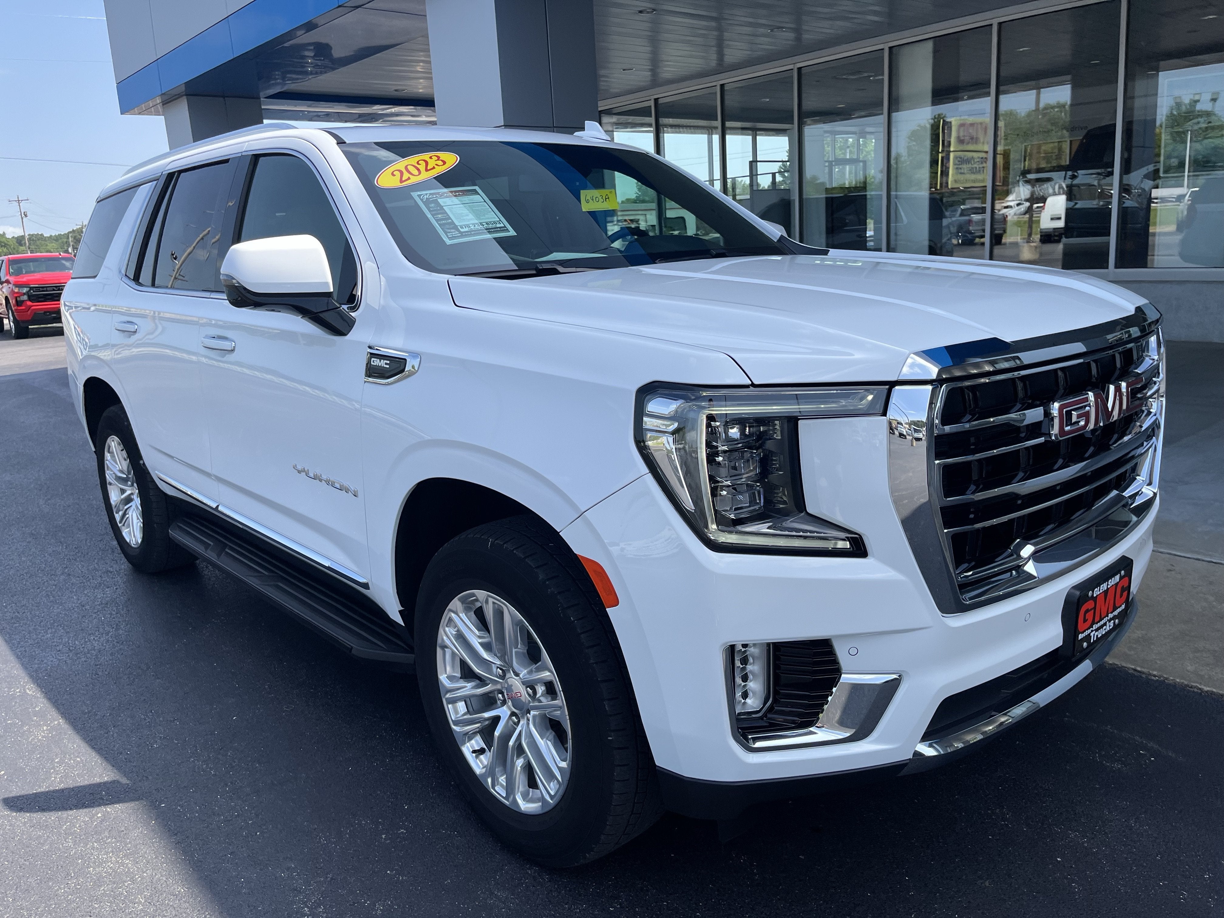 2023 GMC Yukon SLT