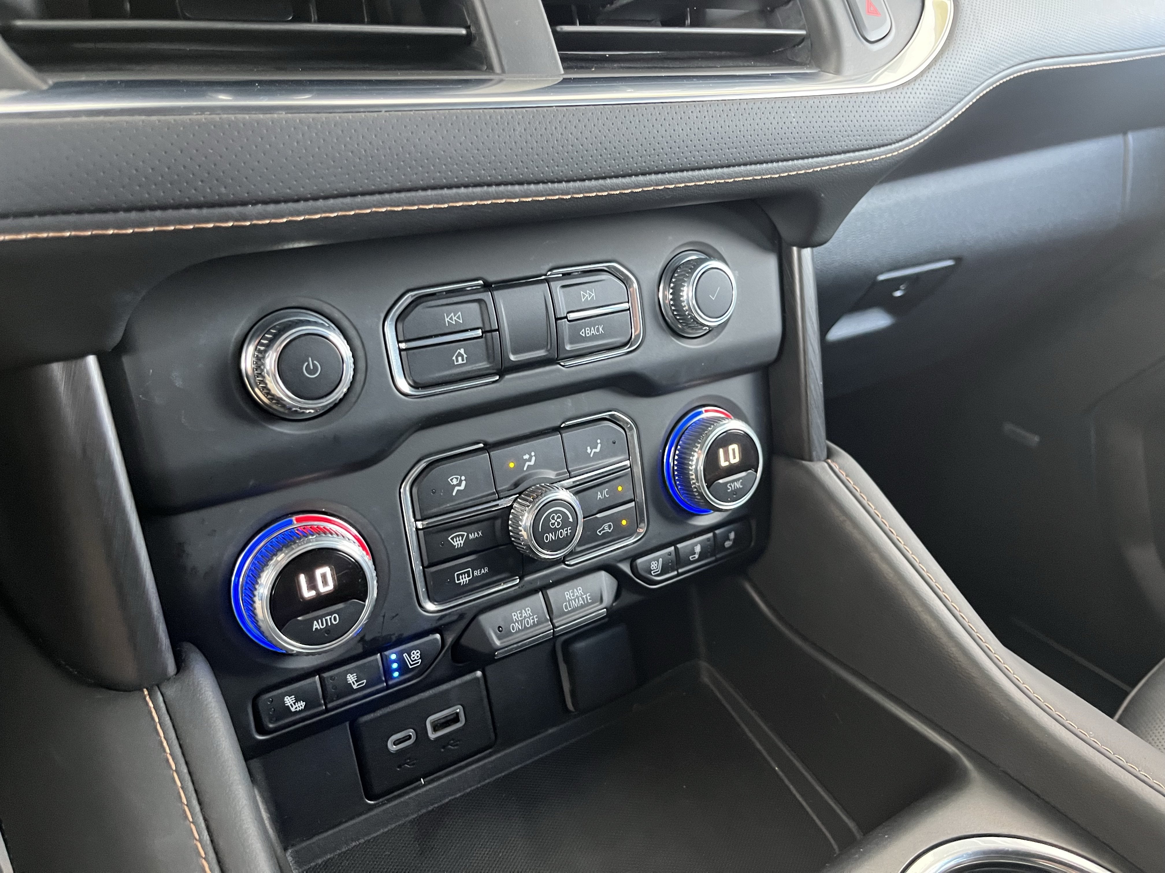 2024 GMC Yukon AT4