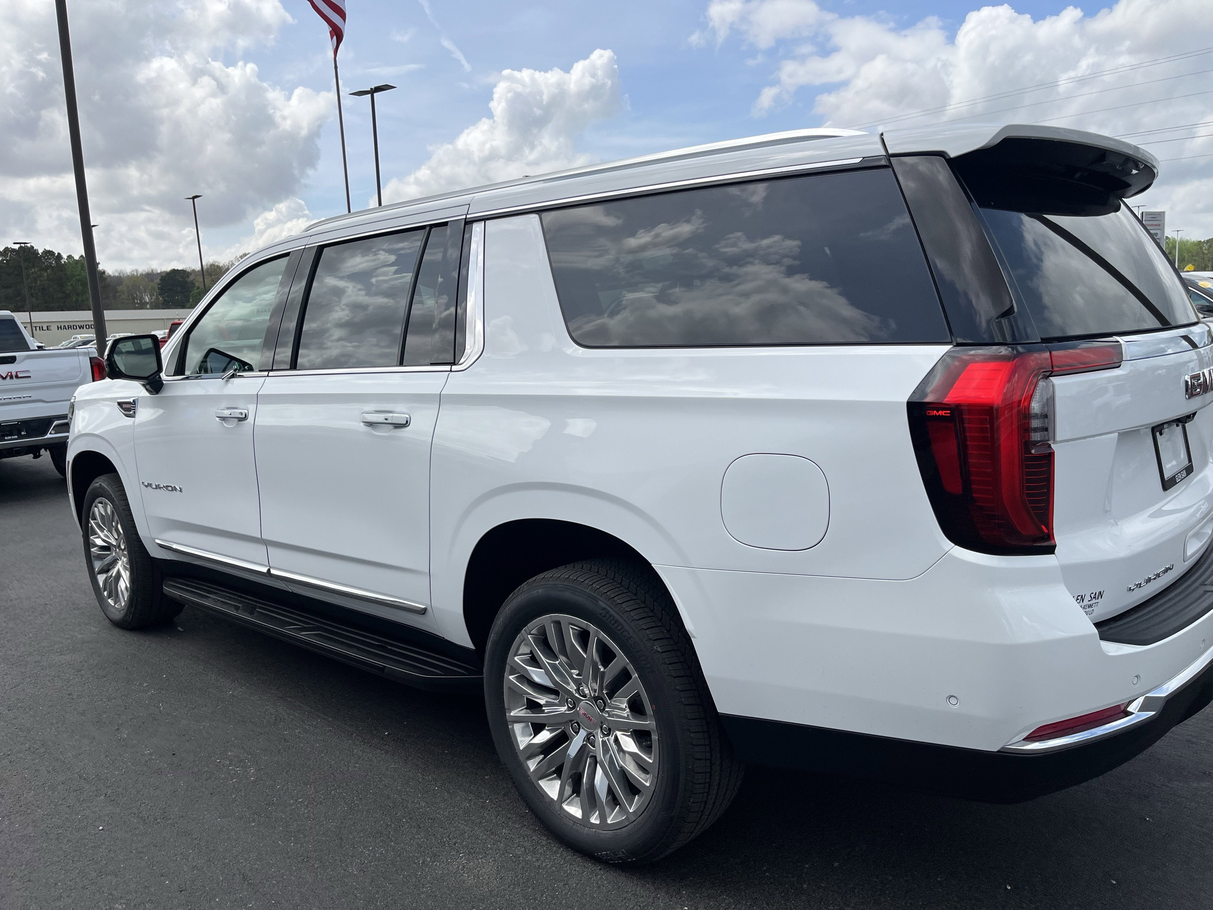 2026 GMC Yukon XL Elevation