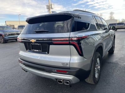 2025 Chevrolet Traverse LT