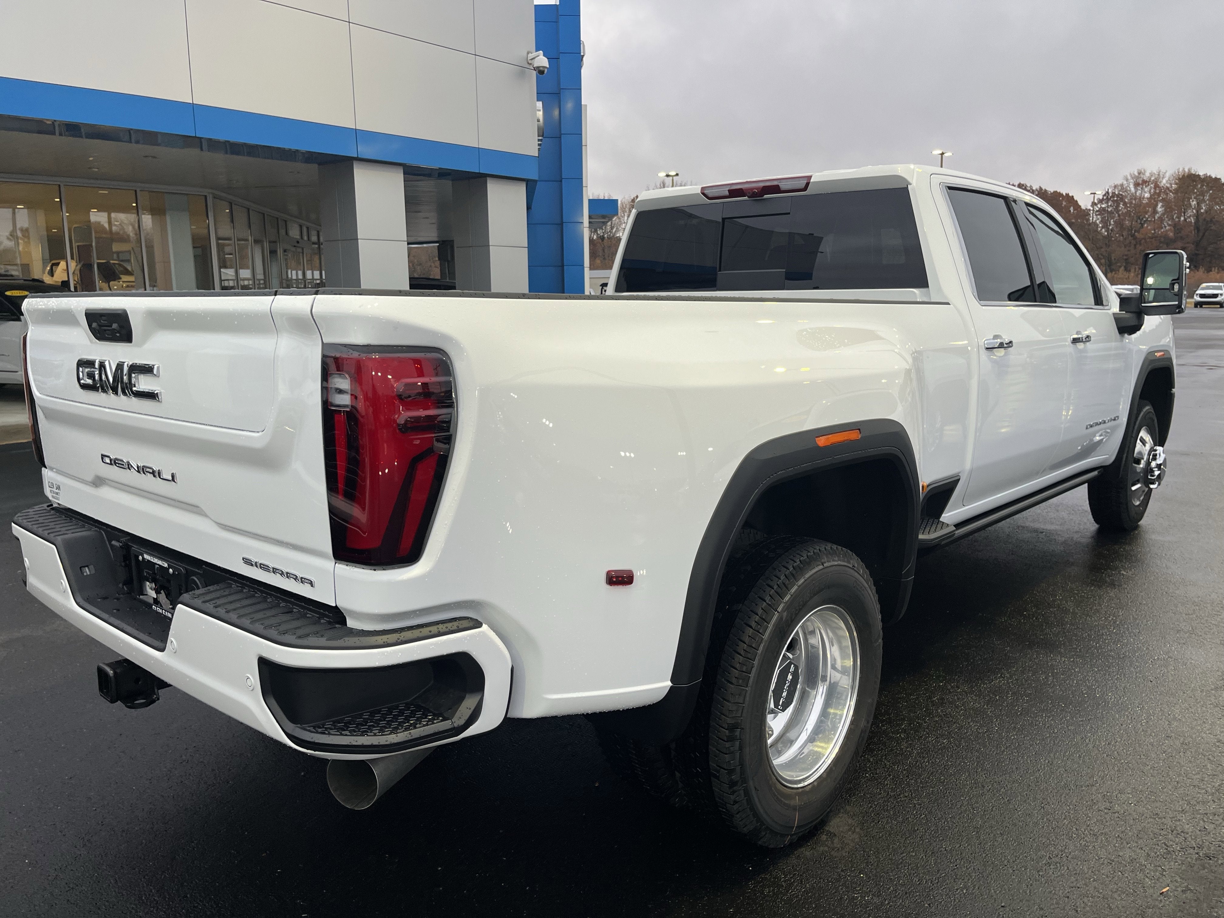 2026 GMC Sierra 3500 HD Denali Ultimate DRW