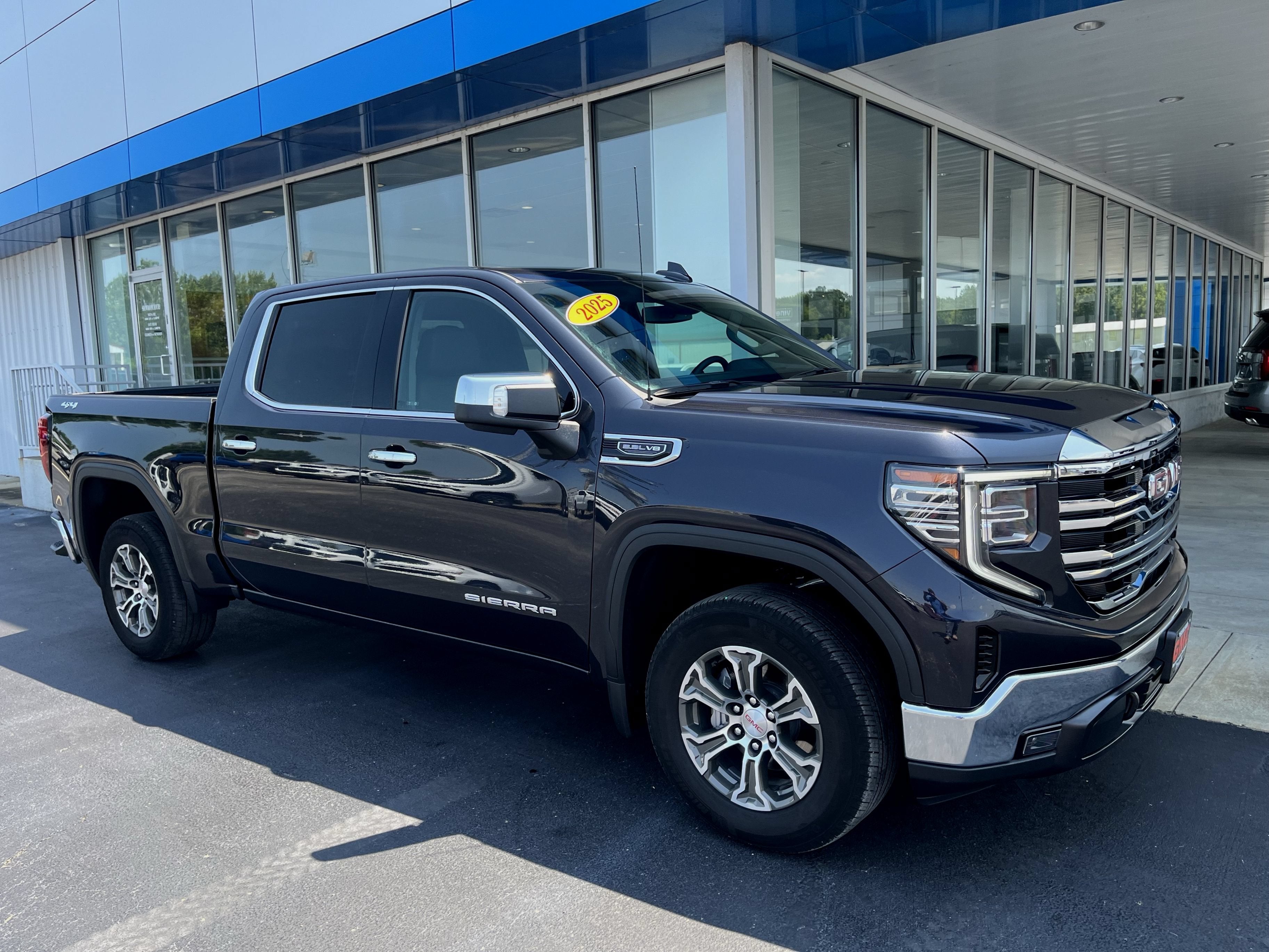 2025 GMC Sierra 1500 SLT