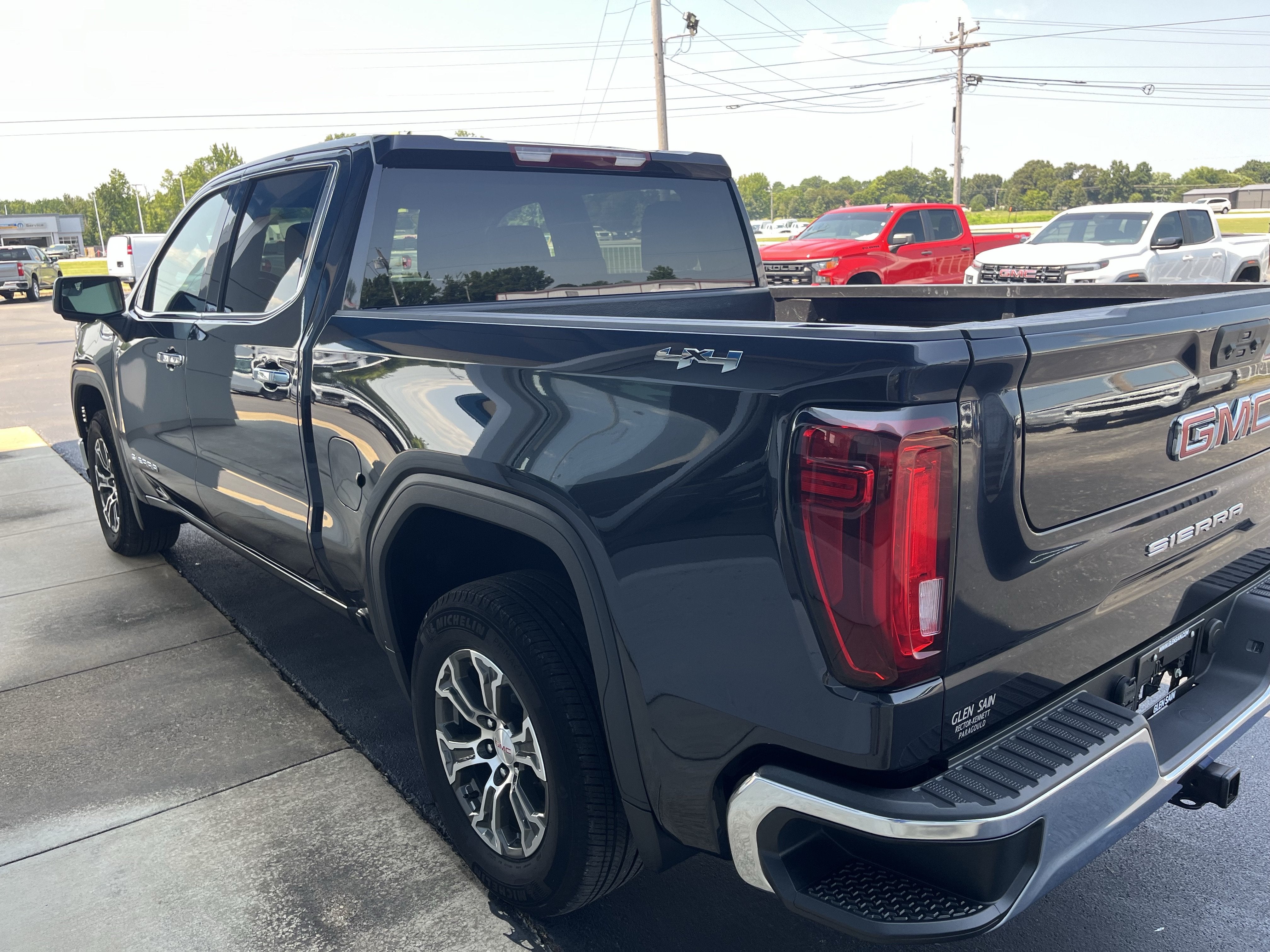 2025 GMC Sierra 1500 SLT