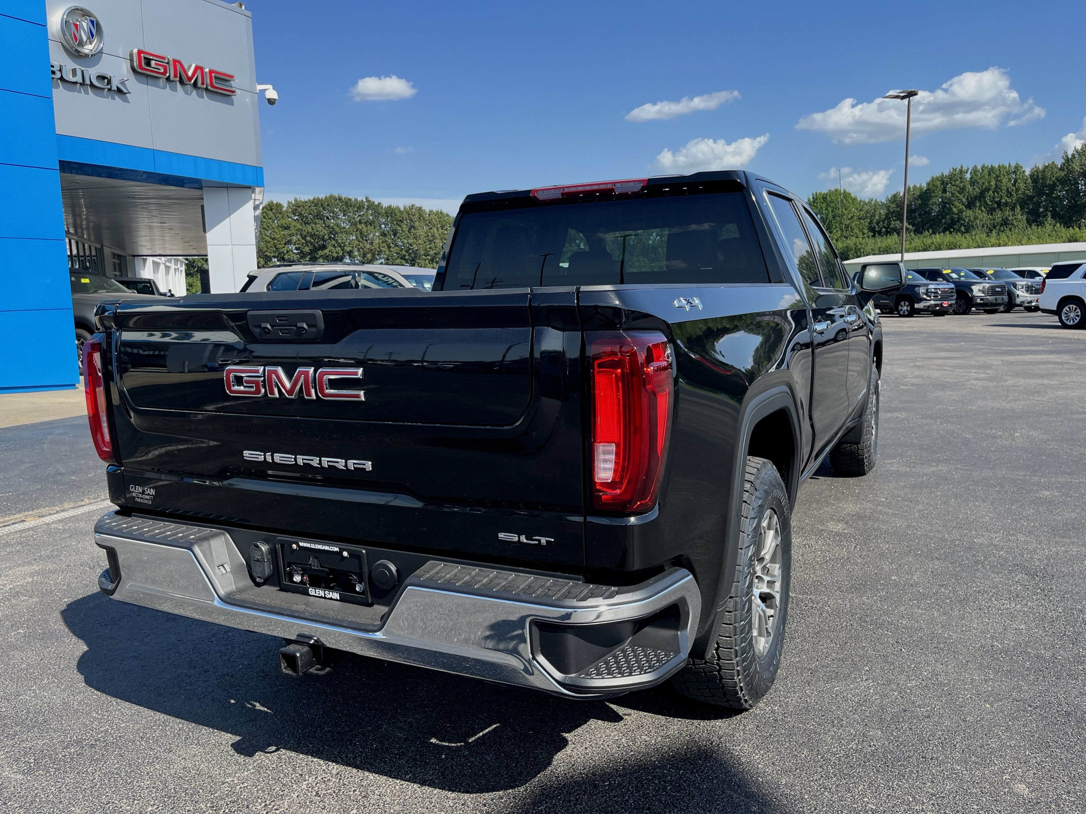 2025 GMC Sierra 1500 SLT