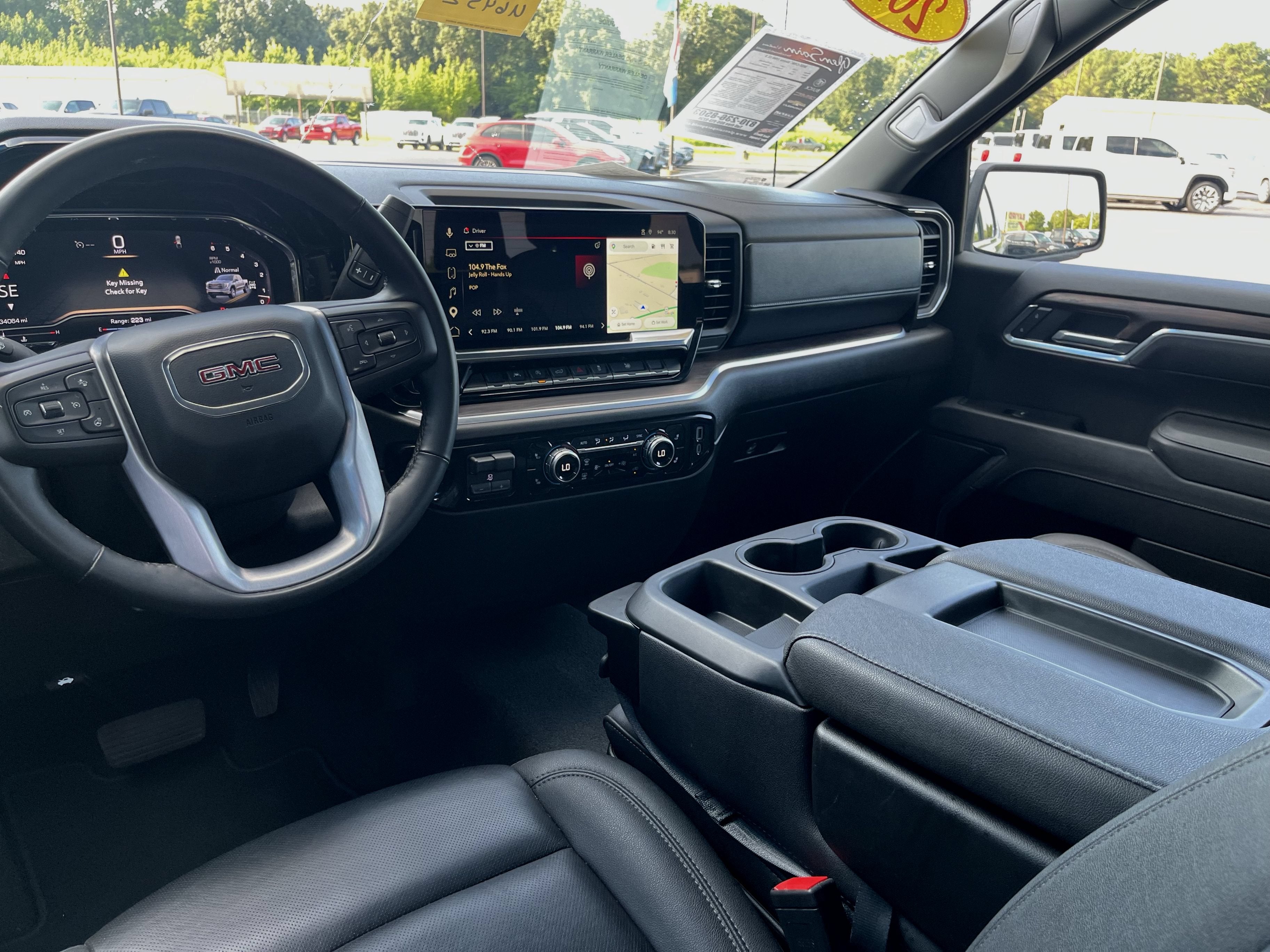 2025 GMC Sierra 1500 SLT