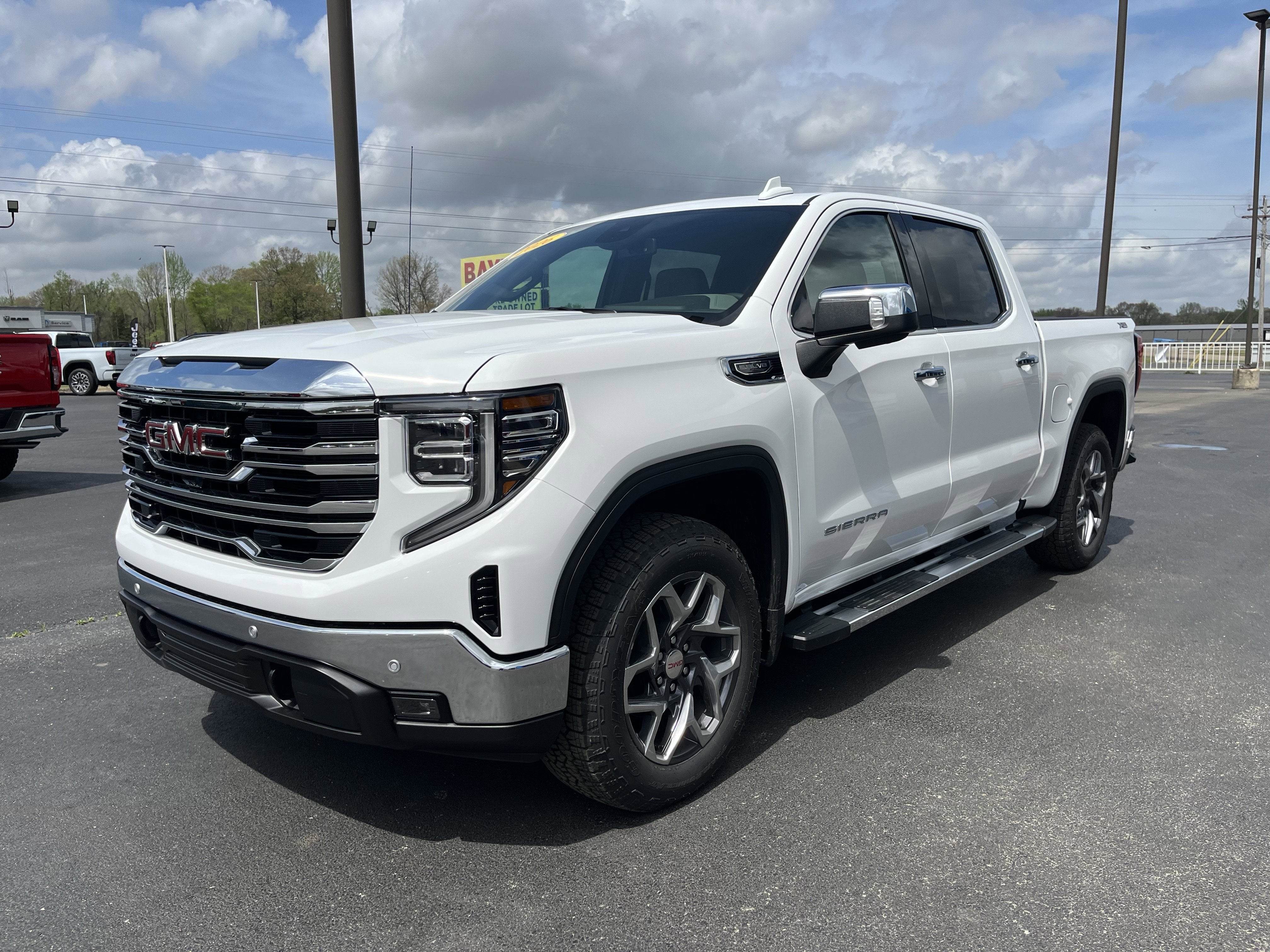 2026 GMC Sierra 1500 SLT