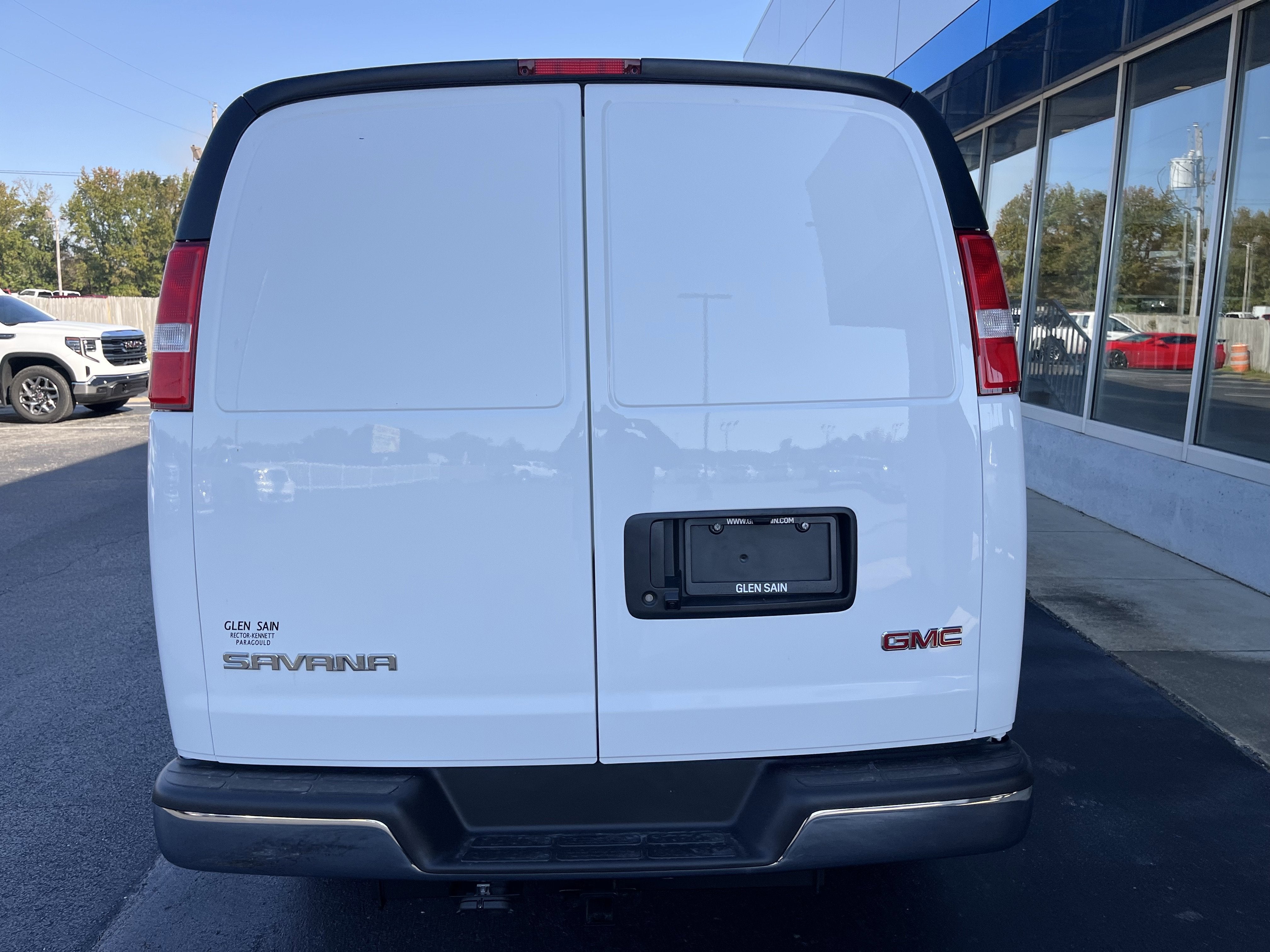 2025 GMC Savana Cargo 2500 Work Van
