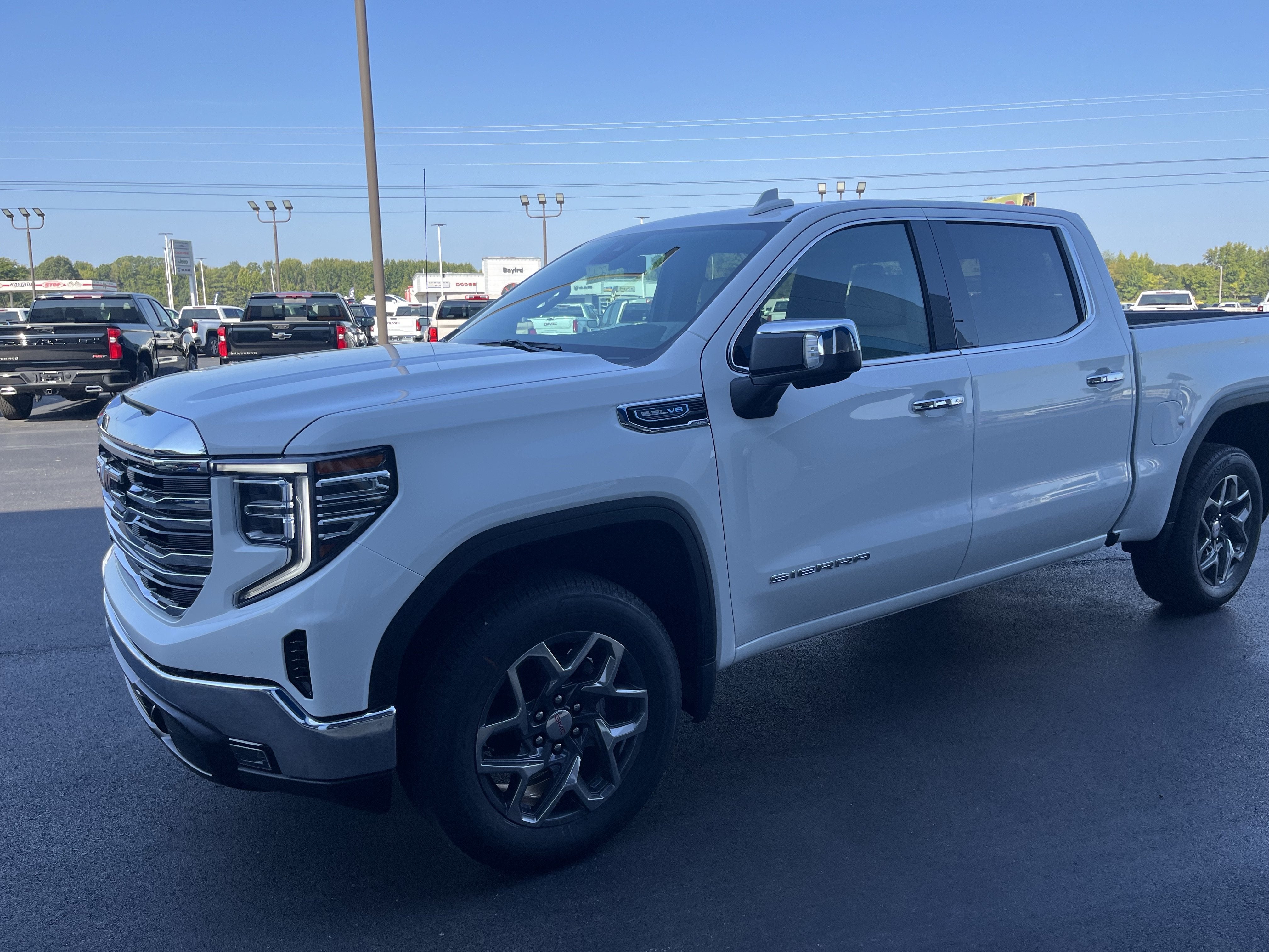 2026 GMC Sierra 1500 SLT