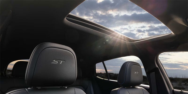 2026 Buick Envista exterior and interior features.